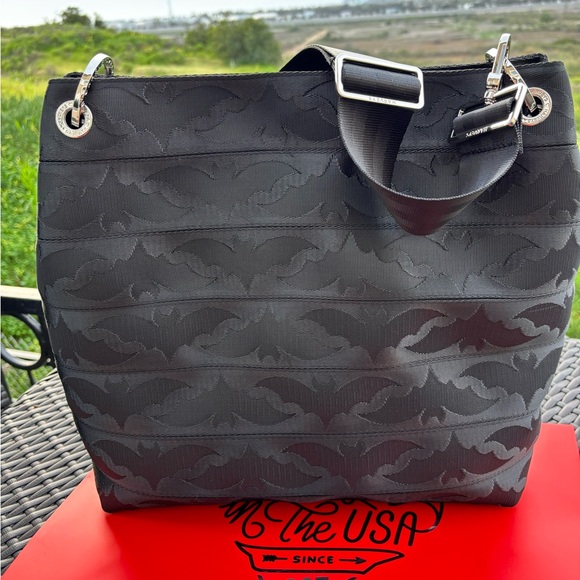 Harveys Release the Bats Hobo BNWT - Picture 3 of 7